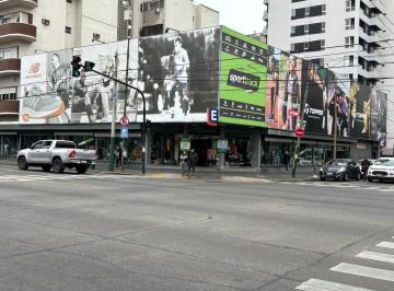 Local comercial · 1700m² · Exclusivo Local en Esquina de 1.700 m² en Alquiler