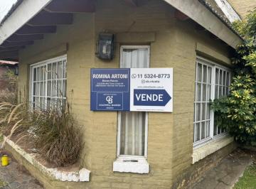 Casa · 670m² · 4 Ambientes · Vende Casa 4 Ambientes en Canning con Pileta y Jardin Barrio Los Rosales