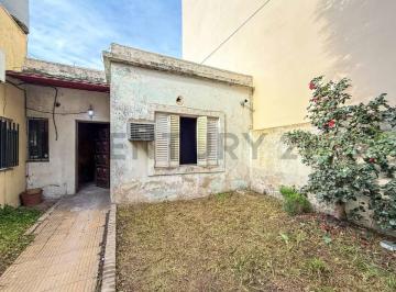 Casa · 80m² · 3 Ambientes · Oportunidad: Casa Lote Propio - Acepta Permuta