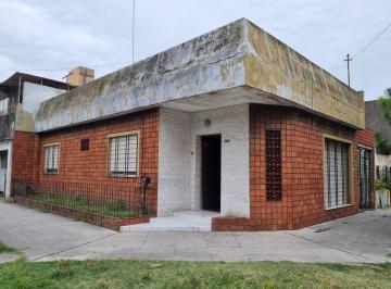 Casa · 90m² · 3 Ambientes · 1 Cochera · Venta Casa 3 Ambientes con Cochera - Villa Bosch