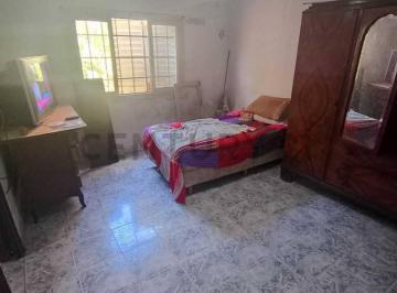 Casa · 90m² · 4 Ambientes · 1 Cochera · Casa en Venta en La Plata