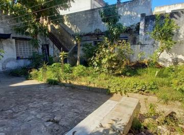 Casa · 190m² · 6 Ambientes · Venta Casa Mutifamiliar o Apta Emprendimiento en Mataderos - Permuta