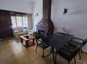 Casa · 43m² · 3 Ambientes · 1 Cochera · Casa Tres Ambientes con Terraza en Venta en Wilde - Avellaneda