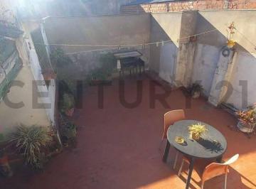 PH · 113m² · 4 Ambientes · Venta / Permuta PH 4 Amb. con Terraza y Patio Villa Lynch