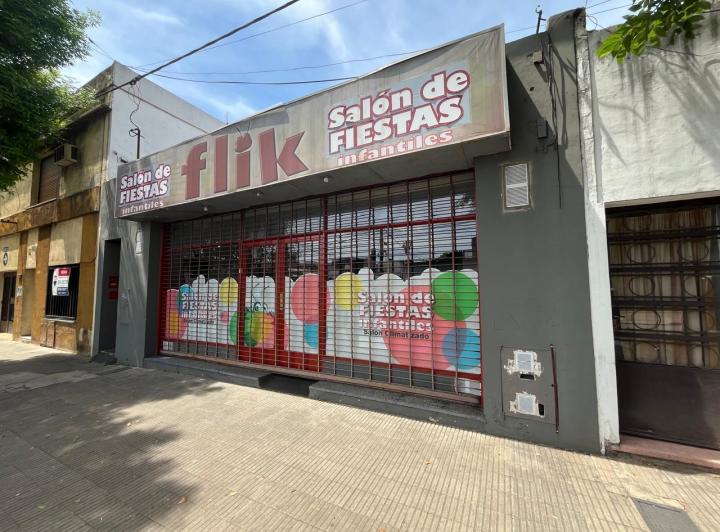 Local comercial · 372m² · 5 Ambientes