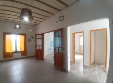 Casa · 80m² · 6 Ambientes · 1 Cochera · Venta Casa 3 Ambientes en Escobar