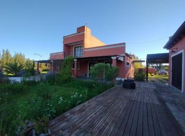 Casa · 170m² · 2 Dormitorios · Quinta - La Plata