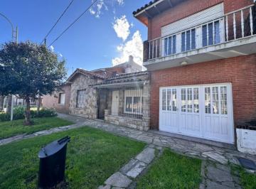 Casa · 135m² · 5 Ambientes · Chalet 5 Ambientes con Garage - Zona Mundialista - Apto Credito