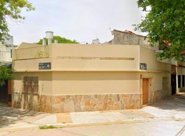 Casa · 90m² · 3 Ambientes · 1 Cochera · Venta Casa 3 Ambientes Sobre Lote Propio. Terraza. Saavedra