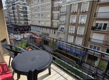 Departamento · 77m² · 1 Cochera · Departamento 3 Ambientes con Cochera Zona Centro. Oferta