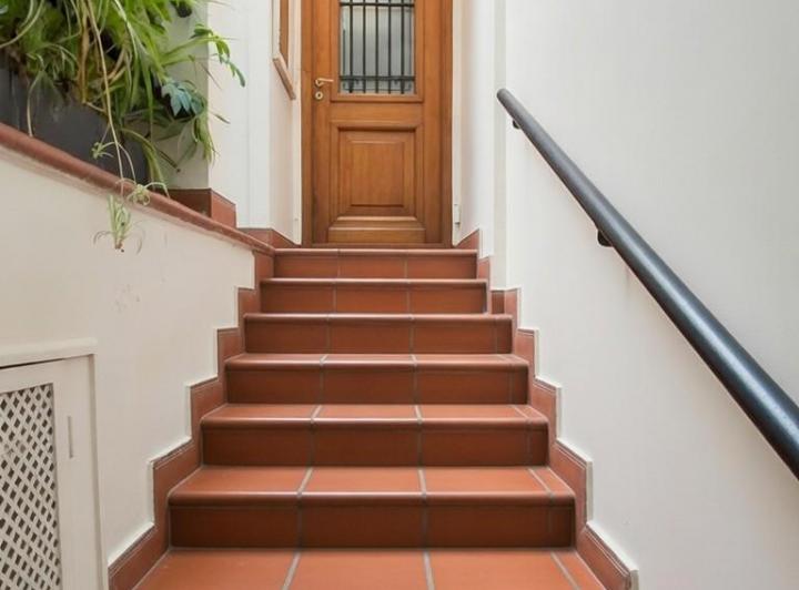 Casa · 252m² · 12 Ambientes · 1 Cochera
