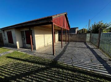 Casa · 50m² · 2 Dormitorios · Casa 3 Ambientes. Camet.
