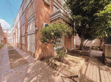 PH · 70m² · 5 Ambientes · Bv. Oroño 2945 - Departamento de 3 Dorm. con Terraza en Alquiler - E. y Hospitales, Rosario