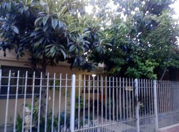 Casa de 3 ambientes, Quilmes · Casa Tipo Americana de 3 Ambientes con Cochera Pasante y Galpón