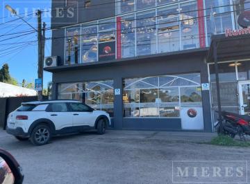 Local comercial · 156m² · Excelente Local Mas Deposito en Venta en Pilar