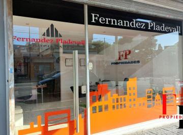 Local comercial de 2 ambientes, Parque Avellaneda · Luminoso Local Comercial Sobre Av Directorio 3500