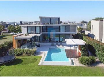 Casa · 780m² · 12 Ambientes · 3 Cocheras · Casa en Venta en El Golf, Nordelta