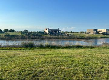 Terreno · 850m² · Lote a La Laguna en El Naudir – Construí Tu Casas Frente Al Agua.