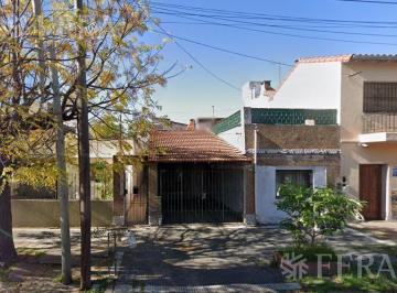 PH · 83m² · 4 Ambientes · 1 Cochera · Venta PH 4 Ambientes con Cochera en Lanús Oeste