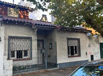 Casa de 4 ambientes, Lomas de Zamora · Chalet de 4 Amb. Muy Buena Ubicacion