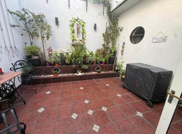 Casa · 200m² · 5 Ambientes · Casa en Venta 5 Ambientes en Monte Castro, Caba