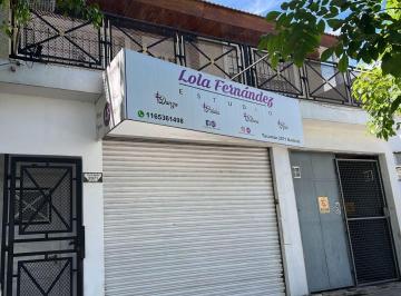 Casa de 4 ambientes, Lomas de Zamora · Inmueble con Local, Galpon y Vivienda.