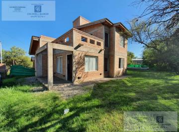 Casa · 98m² · 3 Ambientes · 1 Cochera · Venta Casa Dos Plantas Pileta Merlo Carpinteria San Luis