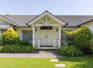 Casa · 500m² · 5 Ambientes · 2 Cocheras · Casa Venta "San Dieggo" Moreno