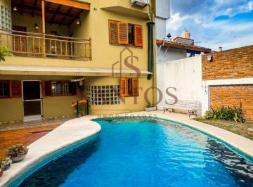 Casa de 7 ambientes, Morón · Importante Chalet en Venta Haedo, Barrio Guemes