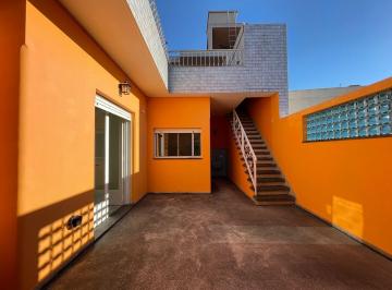 Casa · 120m² · 4 Ambientes · 1 Cochera · Casa en Venta en Nueva Pompeya, Capital Federal, Buenos Aires