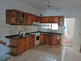 Casa · 120m² · 3 Ambientes · 1 Cochera · Casa en Pascual Rosas 1154, Echesortu
