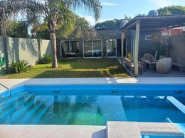 Casa · 180m² · 5 Ambientes · 2 Cocheras · Casa en Tucumán 1600, Pueblo Esther