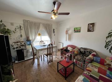 Departamento · 46m² · 3 Ambientes · Carlos Calvo Al 2100 - Impecable V/panoramica Todo Sol Todo Externo Apto Profesional