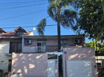 Casa de 4 ambientes, Ituzaingó · Chalet Amplio en 2 Plantas, 3 Habitaciones, 2 Baños Parque Quincho