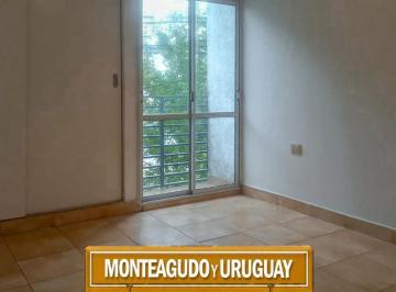 Departamento · 75m² · 2 Dormitorios · Departamento 2 Dorm. con Balcones en Monteagudo Esq. Uruguay