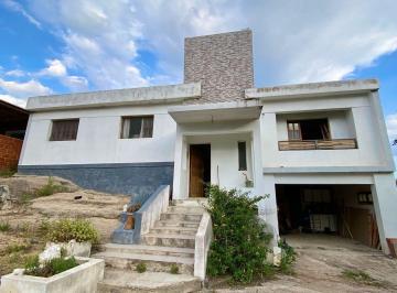 Casa · 180m² · 3 Dormitorios · 2 Cocheras · Casa en Villa del Lago, Recibe Menor