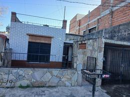Casa · 165m² · 5 Ambientes · Casa en Rio Atuel, La Tablada, Rosario