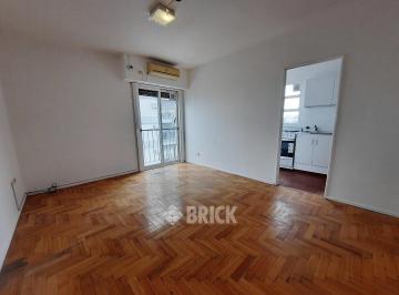 Departamento · 39m² · 2 Ambientes · Larrea Al 900 - Todo Al Frente 39 m² Impecable Vista Panoramica Todo Sol Todo Externo