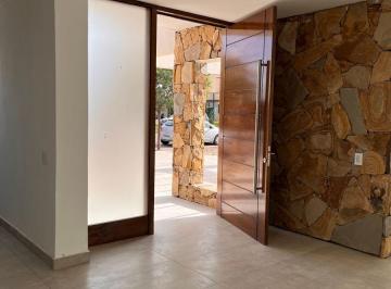 Casa de 3 ambientes, Maipú · Casa con 2 Dorm. en Alquiler con 500 m² en Alba de Tanqay