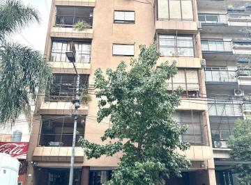 Departamento de 2 ambientes Venta USD 65.000 · 2 Amb con Cochera. expensas Muy Bajas | San Martín Centro