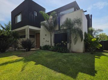 Casa de 5 ambientes, Berazategui · Venta Casa Barrancas de Iraola Hudson Pileta