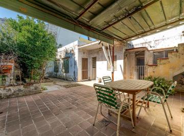 Casa · 222m² · 4 Ambientes · 1 Cochera · Casa en Venta Azcuenaga