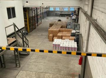 Depósito · 1360m² · Depósito en Alquiler en San Martín, a 900 m de General Paz