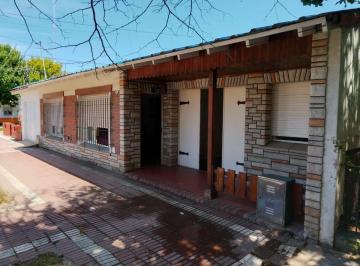 Casa de 3 ambientes, Miramar · Excelente Casa Ubicada en Calle 38 Entre 11 y 13