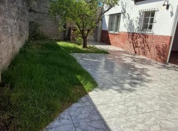 Departamento · 50m² · 2 Ambientes · Interno Unico de un Dormitorio en Barrio Sargento Cabral
