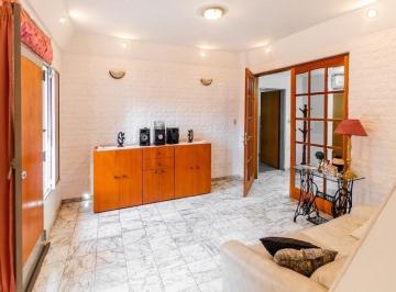 Casa · 149m² · 4 Ambientes · 1 Cochera · Casa en Venta en Santos Lugares, Tres de Febrero, G. B. a. Zona Oeste
