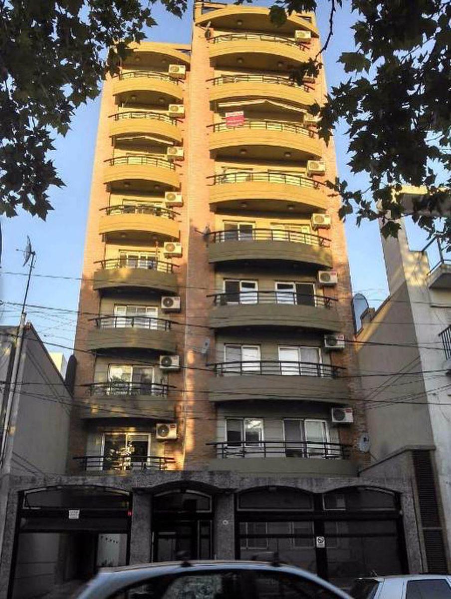 Avenida Hipólito Yrigoyen 766