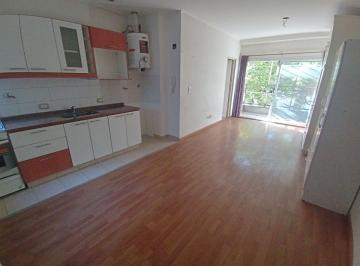 Departamento de 1 ambiente, Flores · Amplio Monoambiente con Balcon