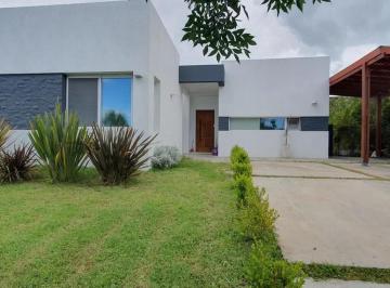 Casa · 175m² · 5 Ambientes · 4 Cocheras · Casa en Venta - 4 Dorm. 3 Baños - Escobar