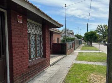 Casa · 115m² · 4 Ambientes · Casa en Venta - 3 Dorm. 2 Baños - Mar del Plata